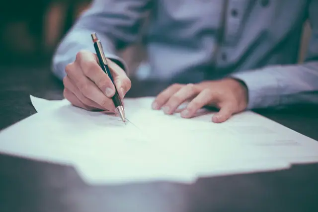 Shipping documents — customs support